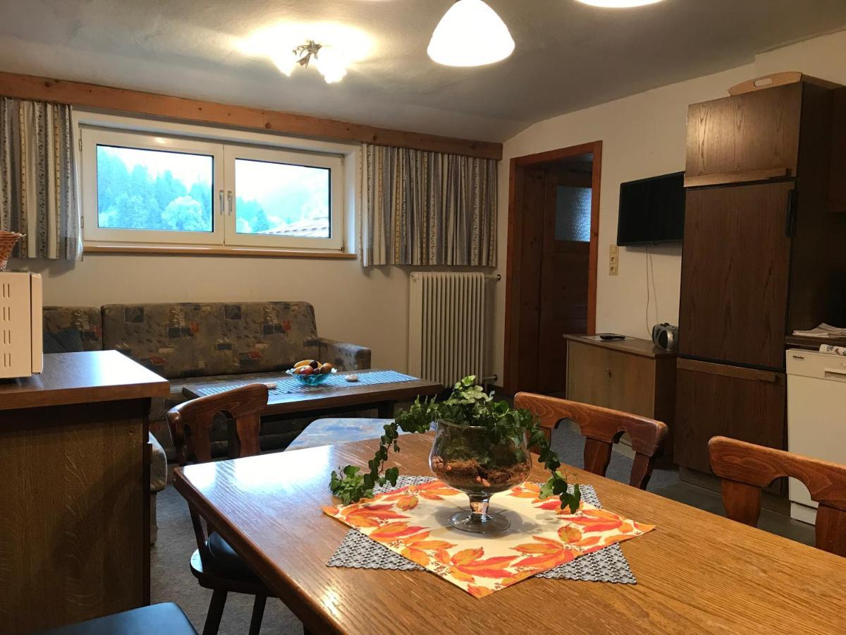 Pony-Ziegen-Hasen-Ranch Bichlbach Appartement Buitenkant foto