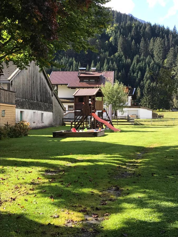 Pony-Ziegen-Hasen-Ranch Bichlbach Appartement Buitenkant foto