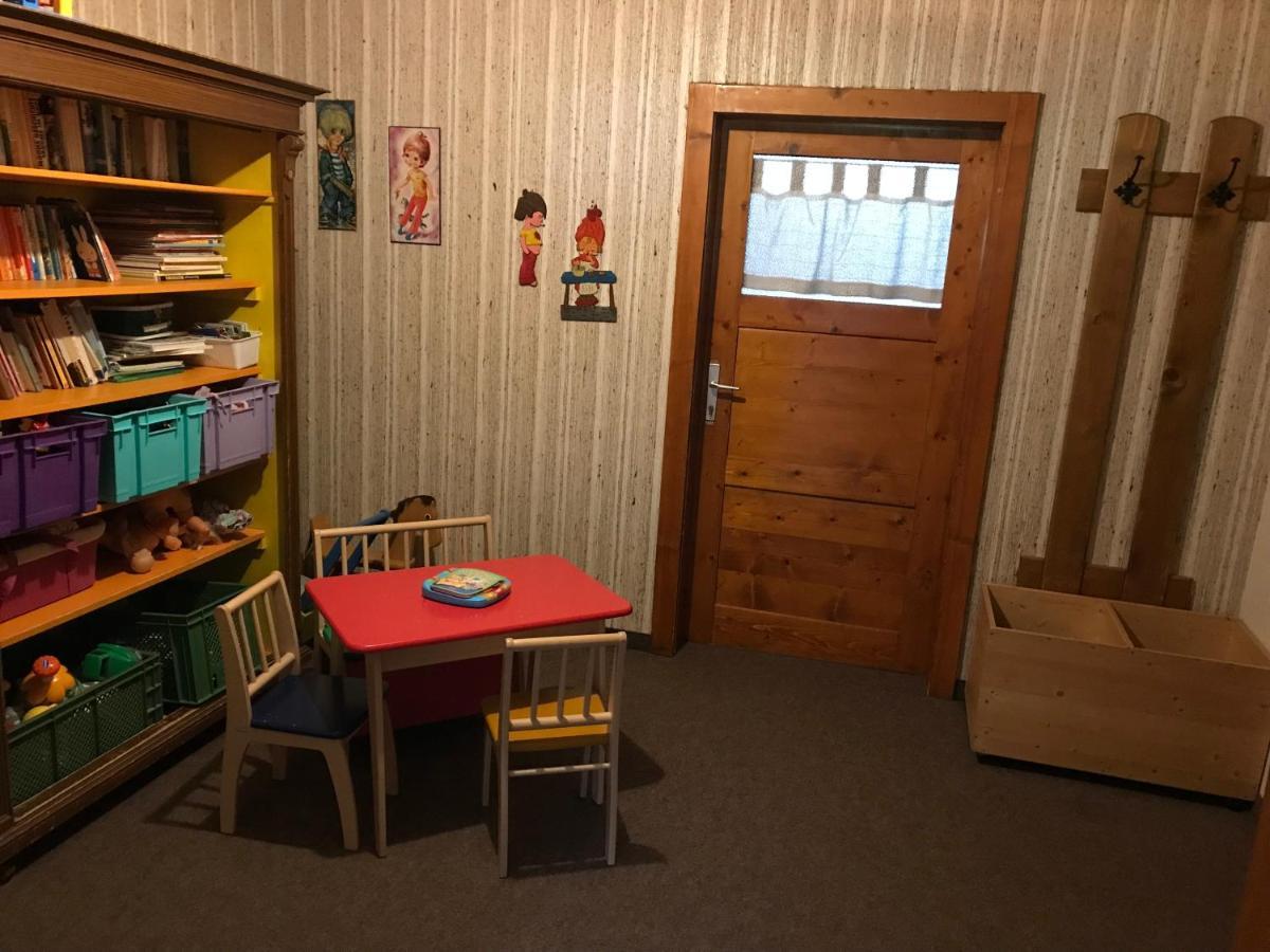 Pony-Ziegen-Hasen-Ranch Bichlbach Appartement Buitenkant foto